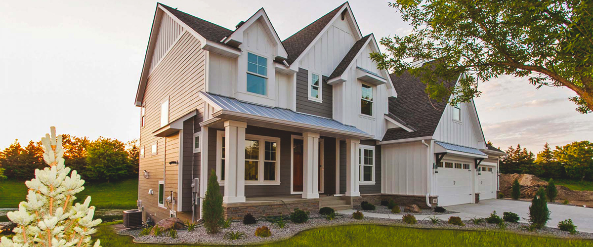 Custom_Home_Exterior_Excelsior_MN_Creek_Hill_Rotator