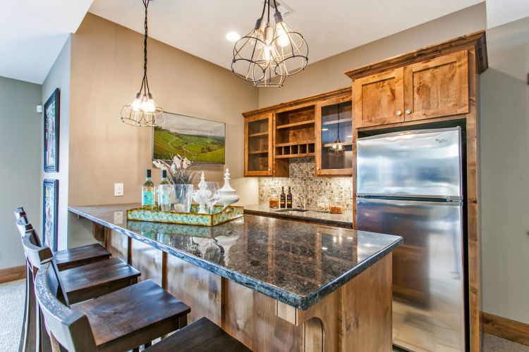 3641 Lower Level Bar Creek Hill Custom