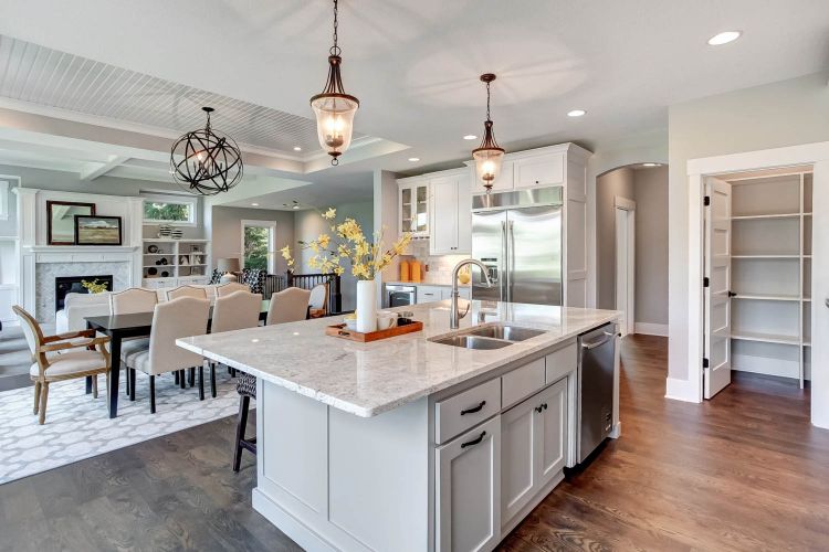 6400 Custom Homes Lake Minnewashta Creek Hill