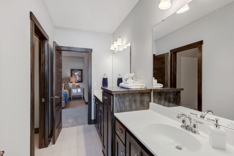 Custom Home Builders MN 7521 Walnut Creek Hill