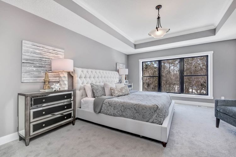 Custom Master Suites New Homes 3648 Creek Hill