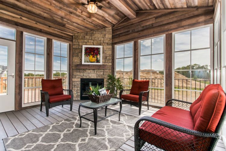 5680 Comstock Lane Porch