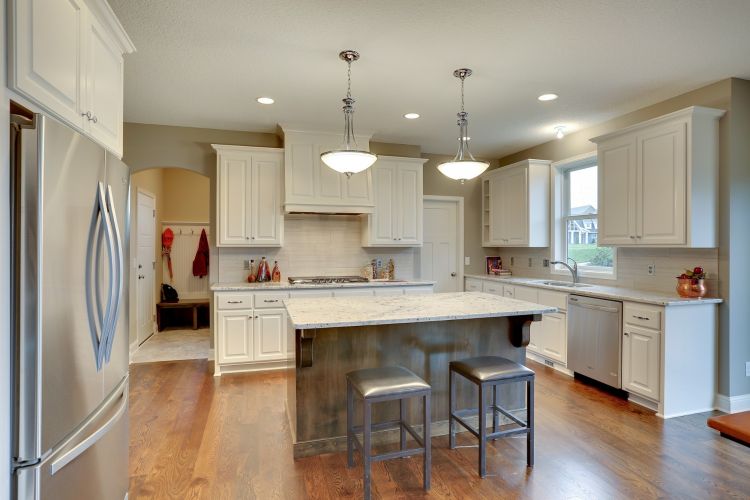 Plymouth MN 5915 Black Oaks Custom Home