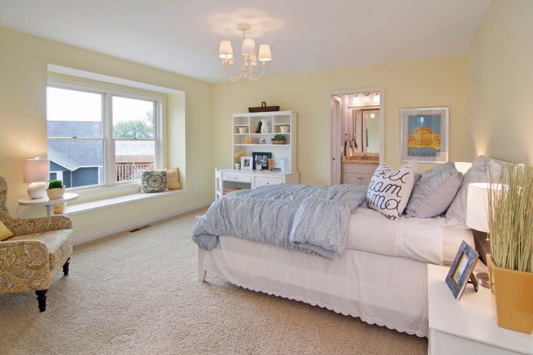 17281 62nd Ave Bedroom1
