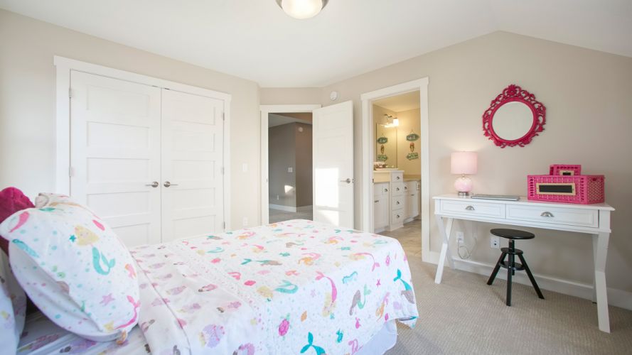 17342 62nd Ave Bedroom1