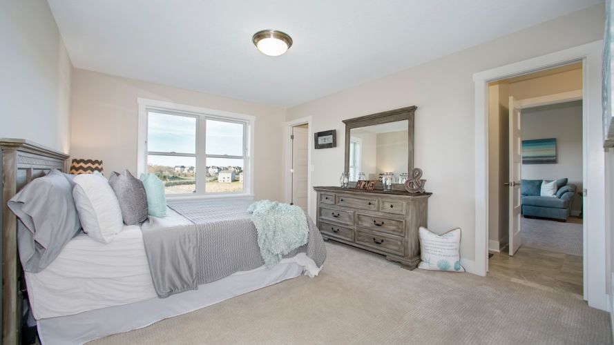 17342 62nd Ave Bedroom3