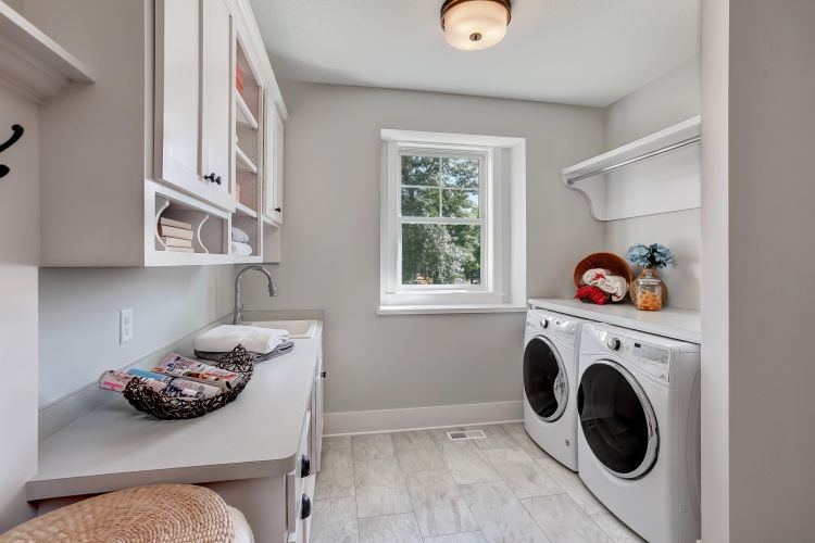 6400 Landings Ct Excelsior MN Laundry