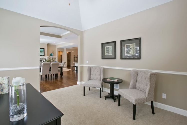 6412 Landings Office