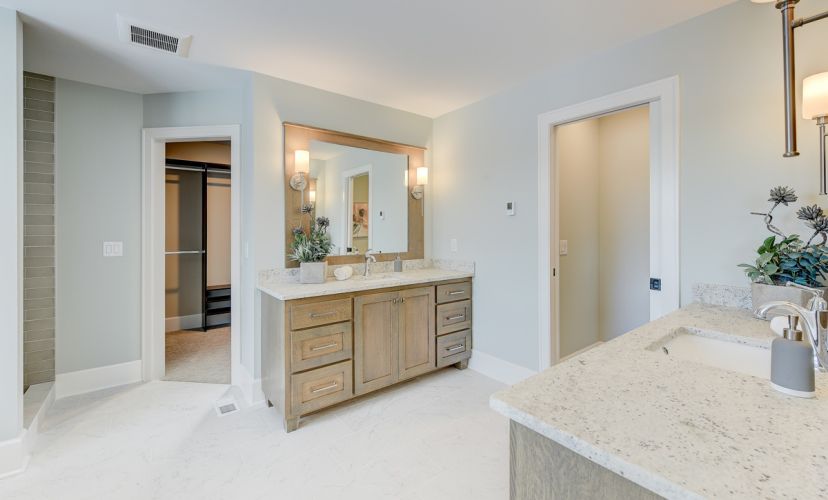 c18540 County Rd 6 Plymouth Master Bath Creek Hill