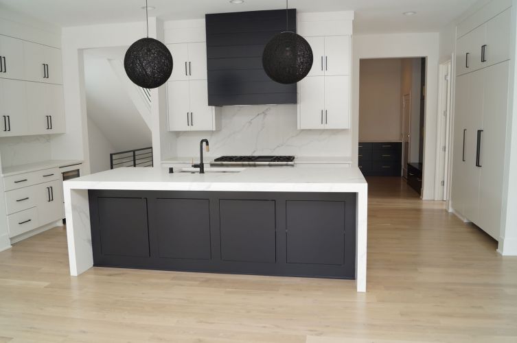 Creek Hill Custom Home Wayzata Kitchen 117 Broadway AveJPG