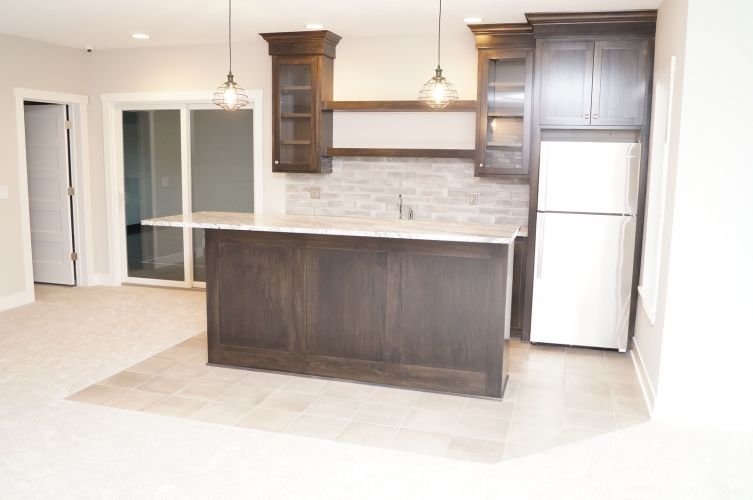 MN Lower Level Wet Bar 6350 Ranier Creek Hill Custom Homes