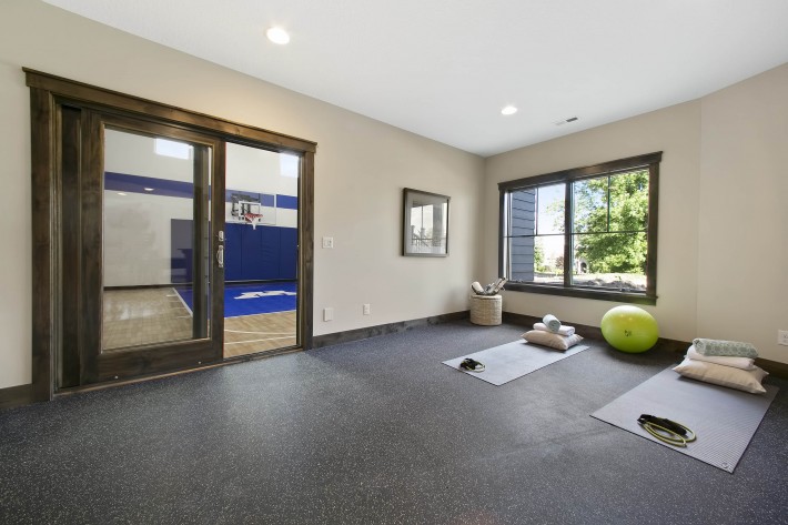 6429 Landings Court