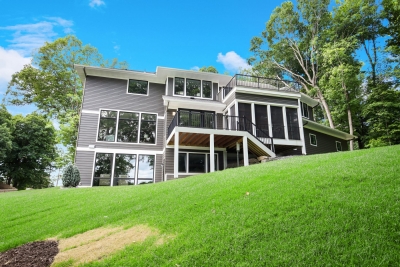 2 Decks: upper level master suite and main level g
